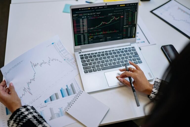 billionaires stock investment choices