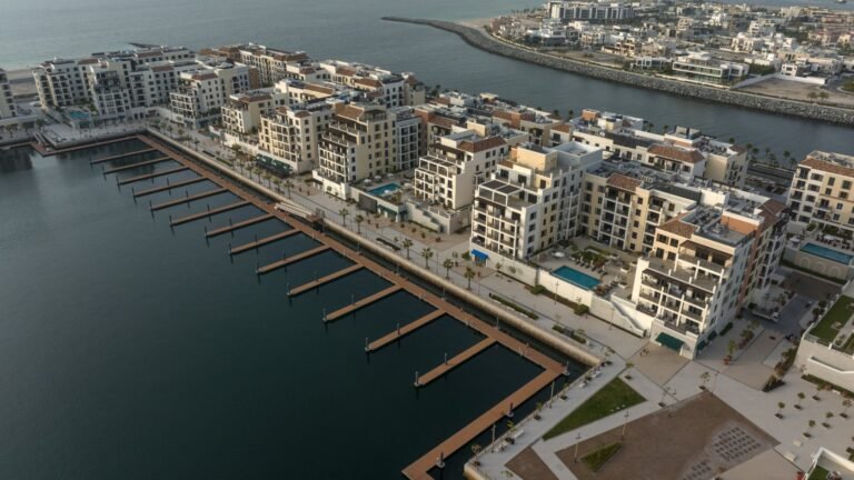 Long-Term Value of Waterfront Properties in Dubai: A Strategic Investment Perspective