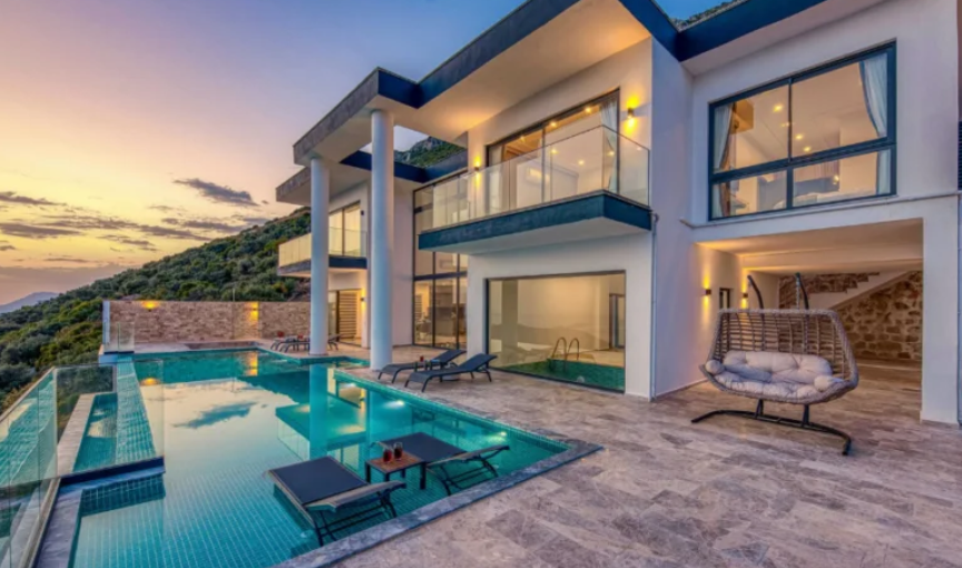 Integrating Smart Home Technology in Modern Custom Builds